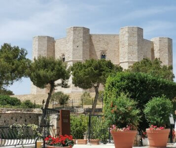 castel monte apulien italien